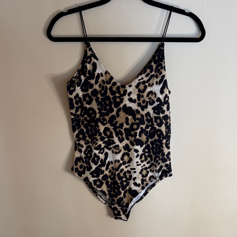 Gaze Leopard Print Bodysuit Size S